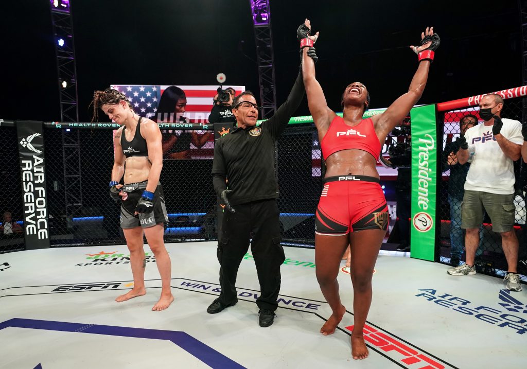 Claressa Shields Wins Her Mma Debut—coming Back From The Brink To Do It The Ring