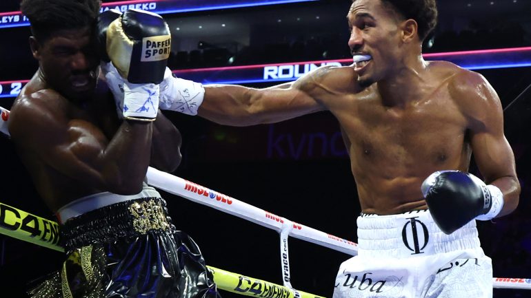 Osleys Iglesias blows away Sena Agbeko in two rounds, looks to bigger fights at 168 pounds