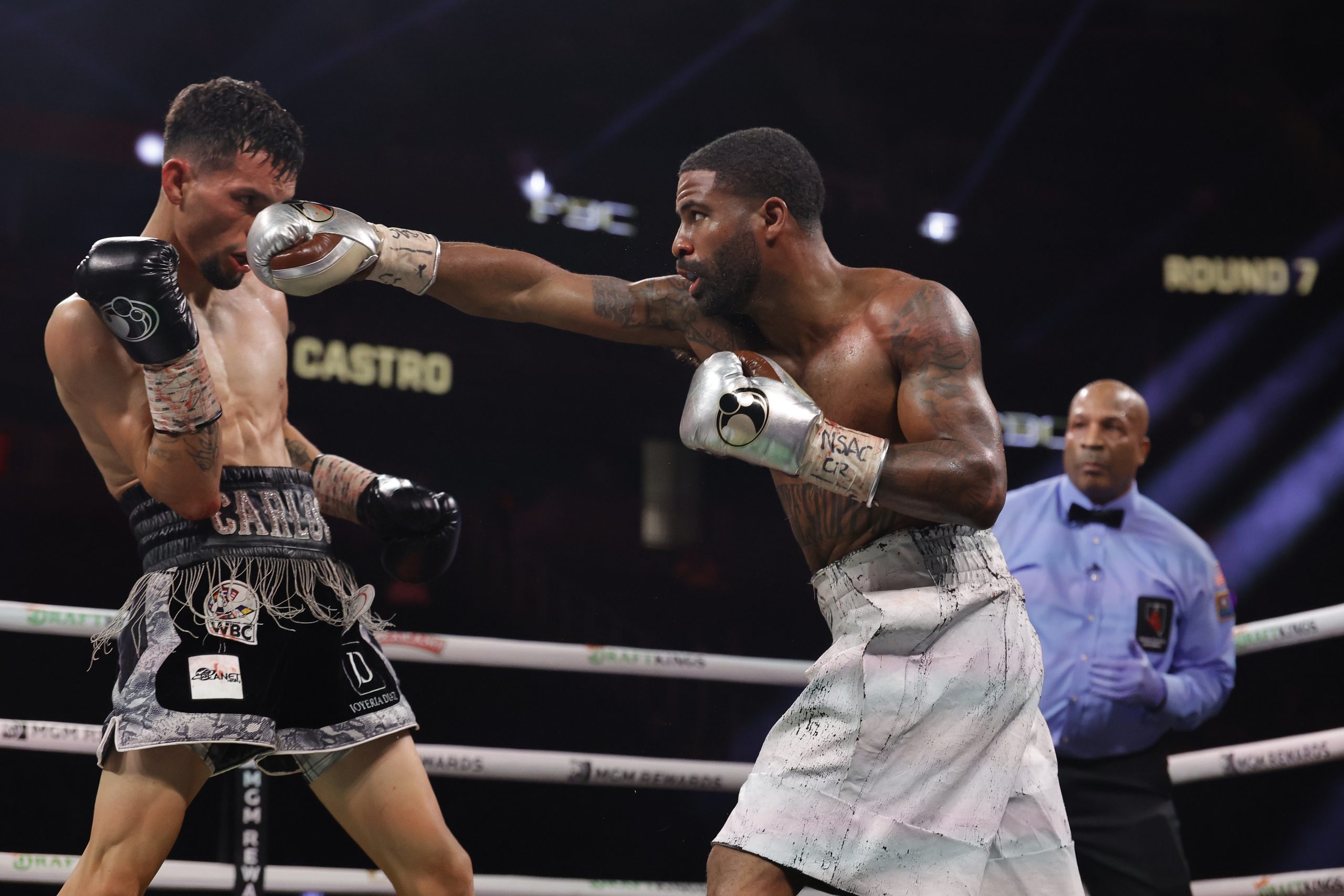 Stephen Fulton survives a rocky comeback with a split-decision over Carlos Castro